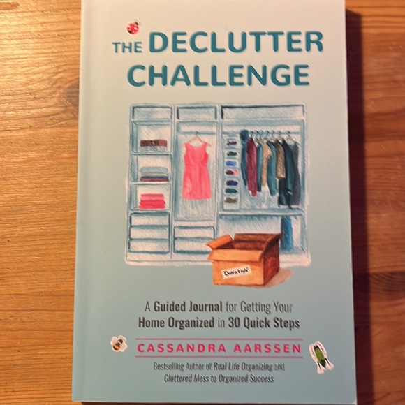 Books by Cassandra Arsenal aka Clutterbug - Picture 2 of 5